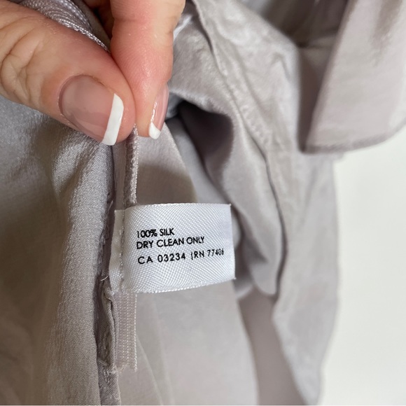 Club Monaco Silk Blouse Size Small - Picture 4 of 5